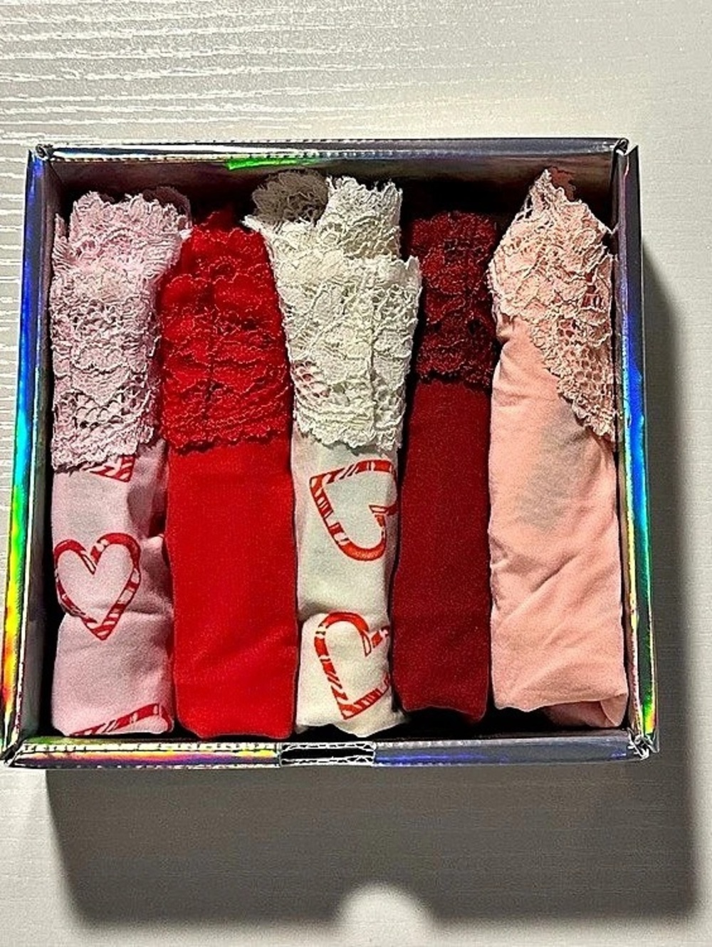 Skims Fits Everybody Lace Dipped Thong Pack